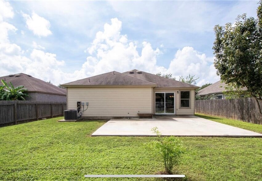 Building Photo - 7425 Marble Ridge Dr