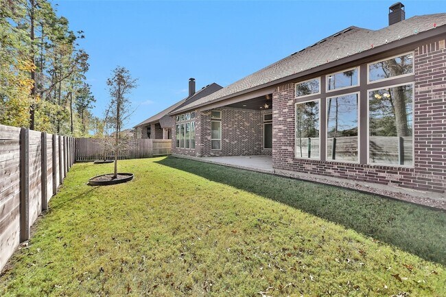 Building Photo - 17339 Camillia Trails