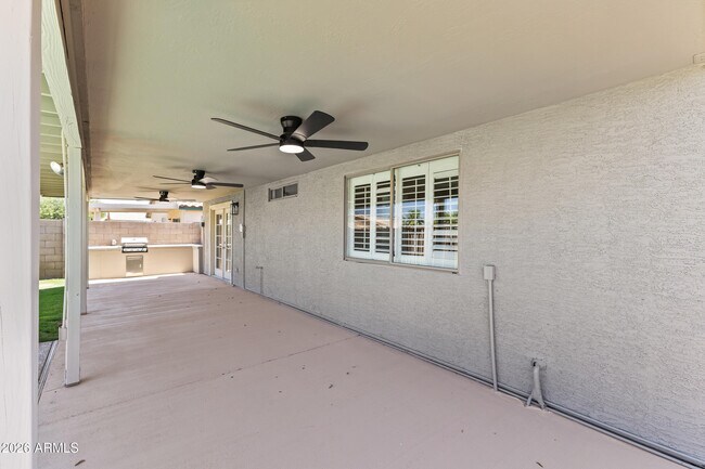 Building Photo - 16723 N 160th Ave