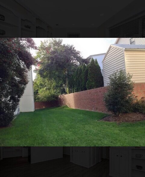 Building Photo - 7036 Strathmore St