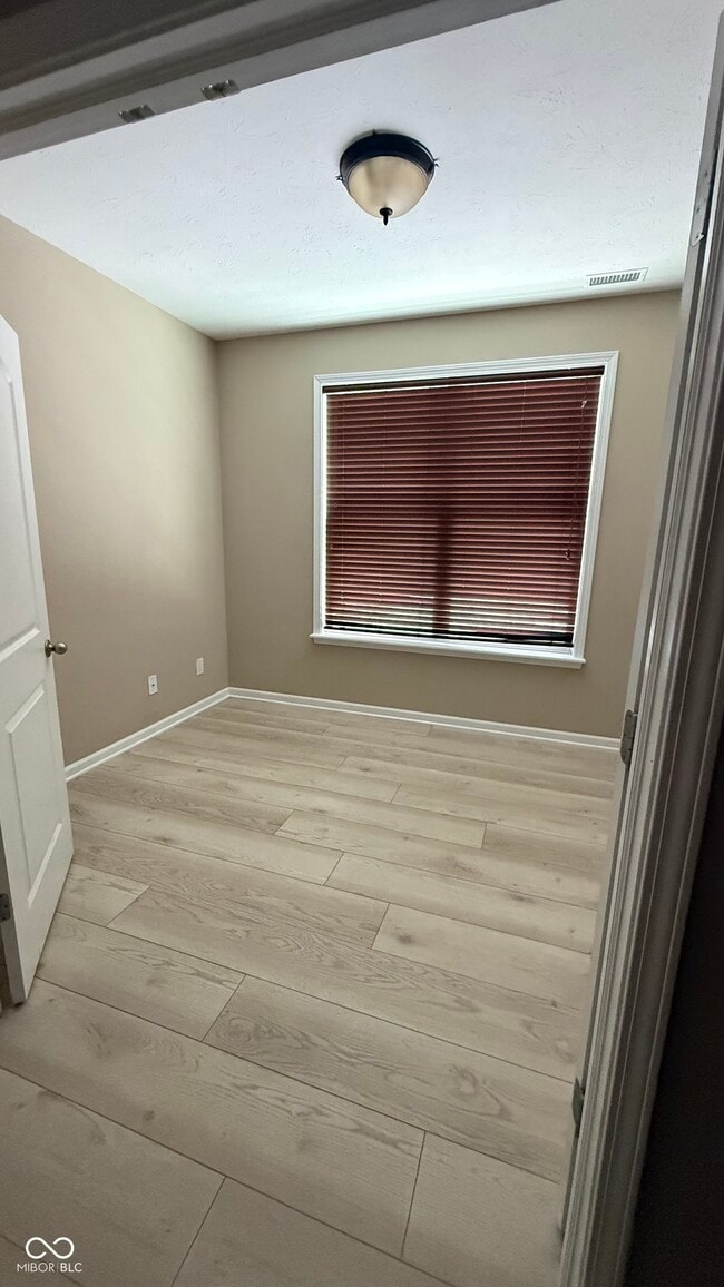 Building Photo - 5784 Pebblebrooke Rd