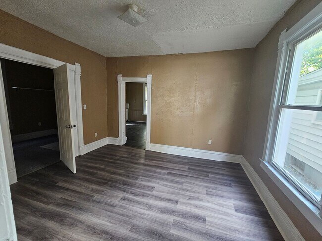 Building Photo - 4 Bedroom Home for Rent