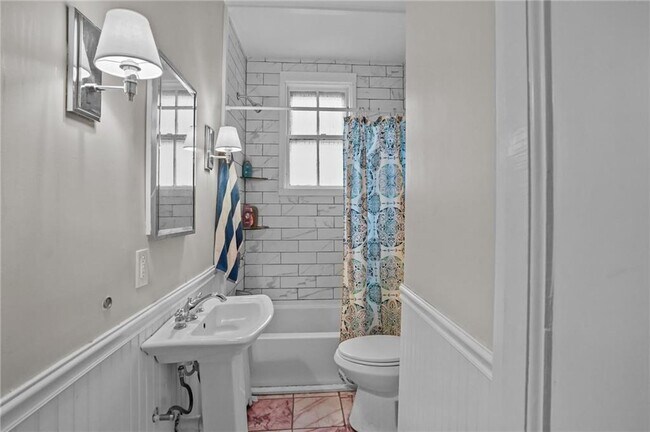 Building Photo - 30 Gould St