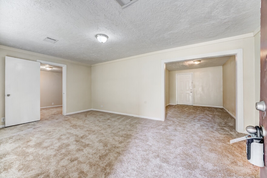 Building Photo - 815 Roosevelt St