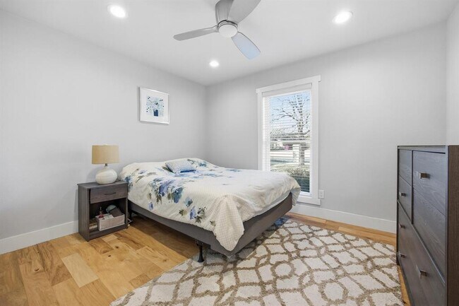 Building Photo - 9707 Bordeaux Ln