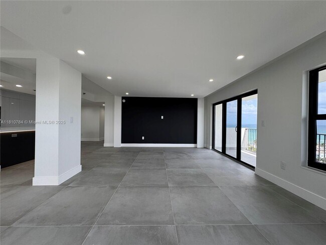 Building Photo - 1201 S Ocean Dr