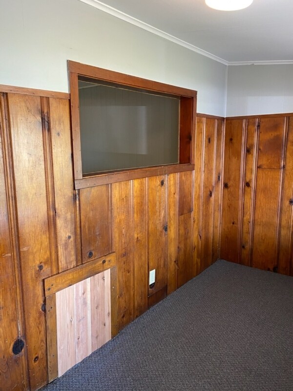 Building Photo - 8036 Lake Shore Dr