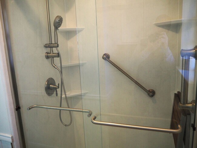 Building Photo - 118 Perkins Rd