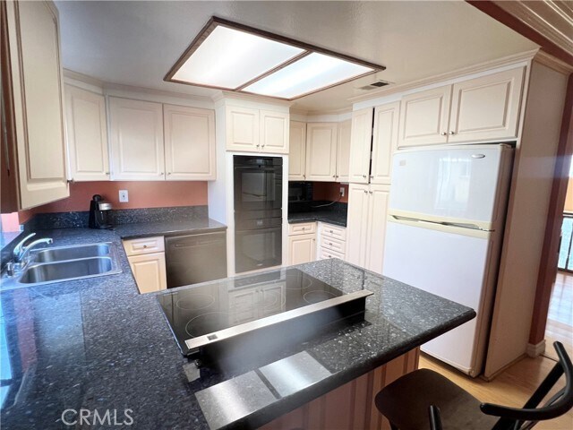 Building Photo - 1006 Arcadia Ave