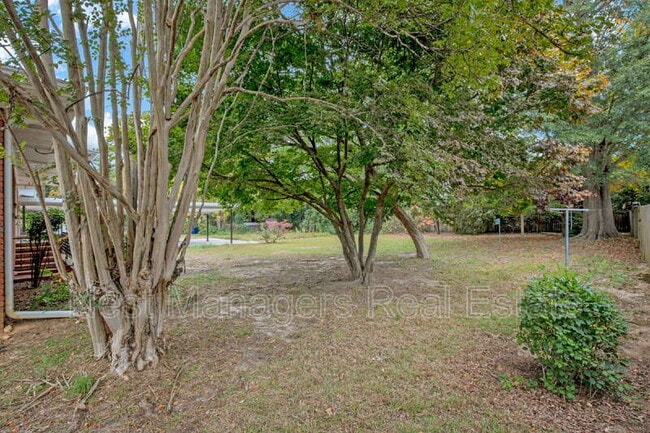 Building Photo - 301 Fairfield Rd