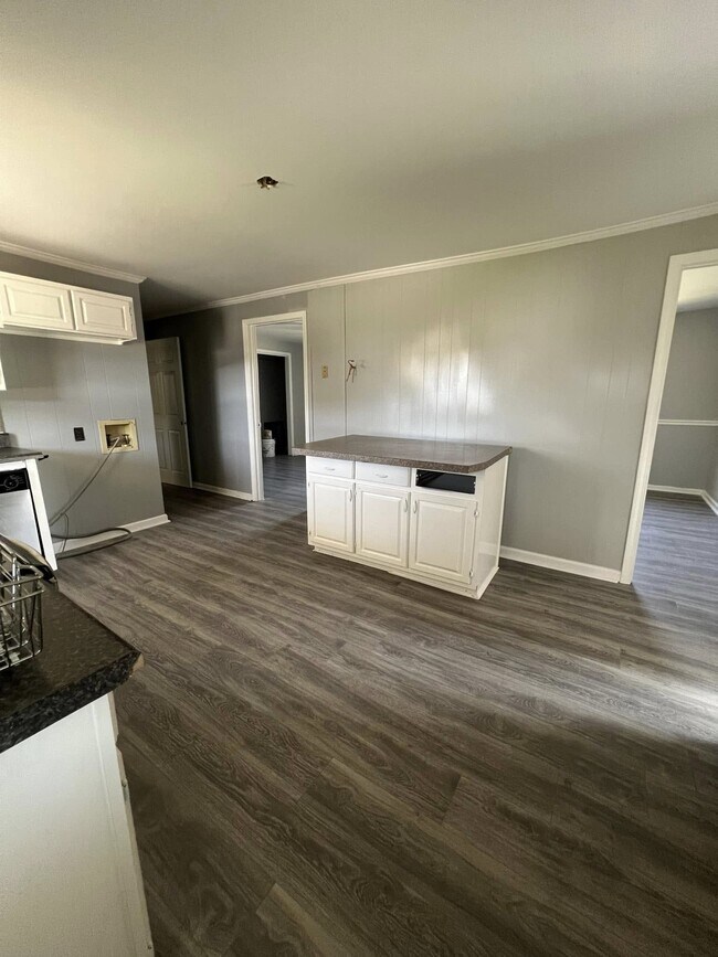 Building Photo - 59 Beaver Rd