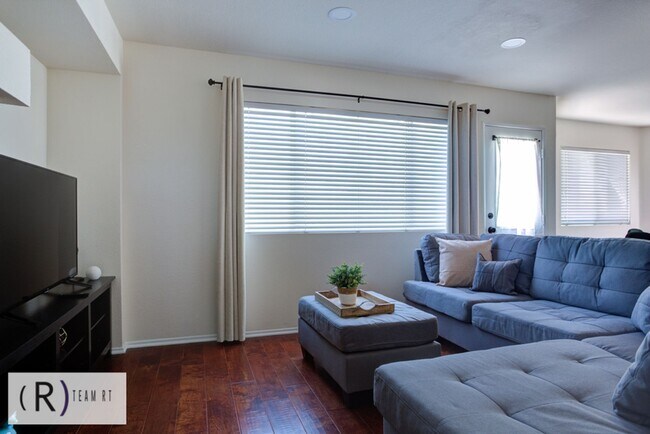 Building Photo - A Bright and Cozy Home with 3 Bedroom and 2 Bathroom with a Loft