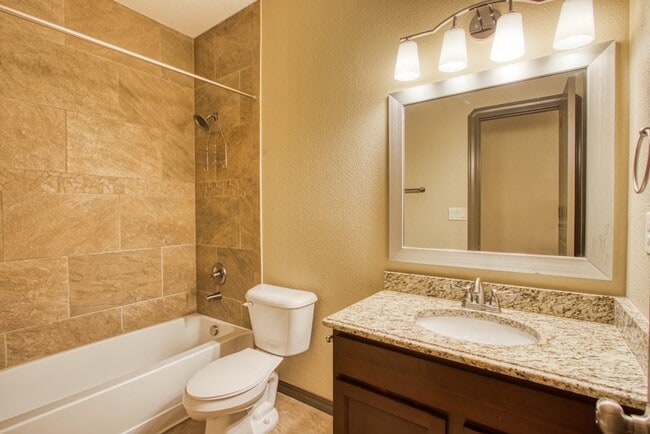 Building Photo - FOR SALE OR FOR RENT 12053 SILVER CROWN RO...
