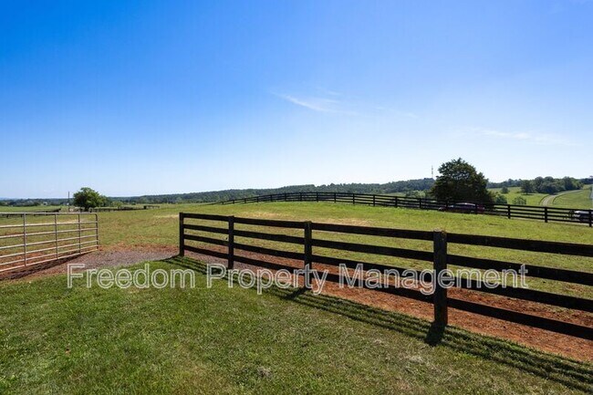 Building Photo - 12203 Mystic Hill Ln