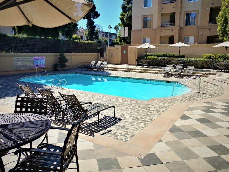 Pool - 3520 Lebon Dr
