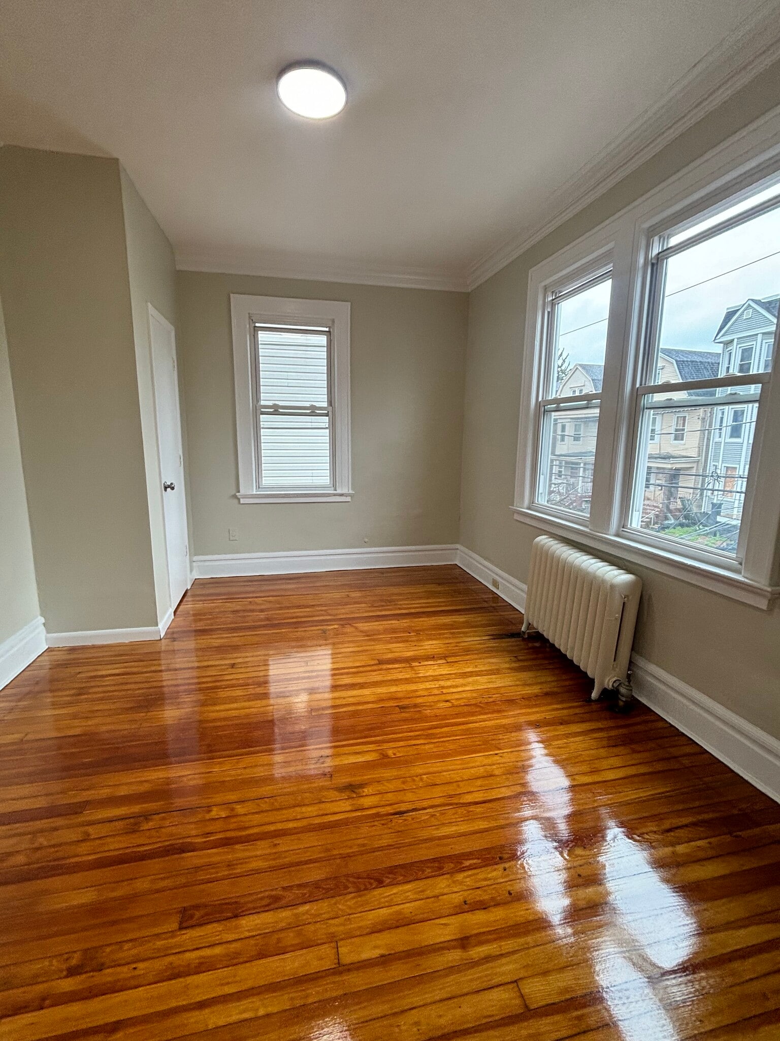 262 Ellis Ave 1 - 263 Ellis Ave