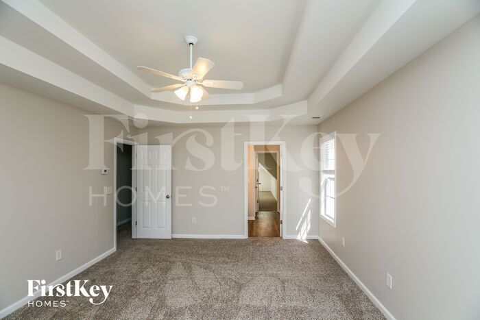 Building Photo - 5631 Waldens Farm Dr