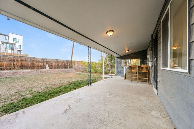 Building Photo - 1949 S Kearney Way