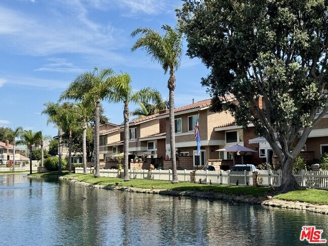 Building Photo - 7756 Sailboat Cir