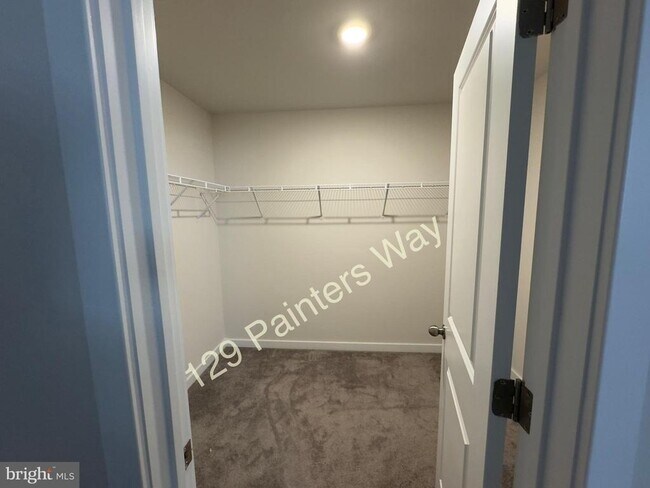 Building Photo - 129 Painters Wy