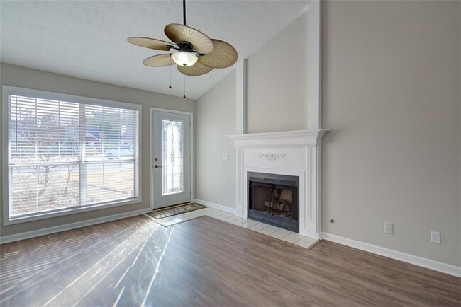 Building Photo - 1109 Rook Pl