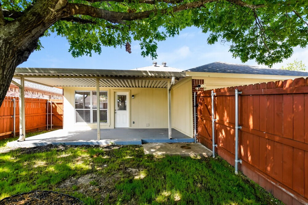 Building Photo - 2632 Bent Brook Dr