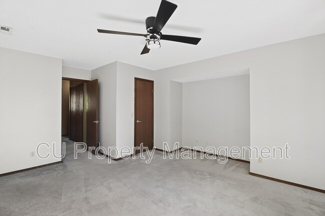 Building Photo - 505 Clearwater Dr