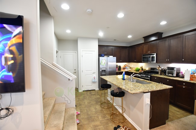 Building Photo - Chula Vista, Seaview Terrace Community | C...
