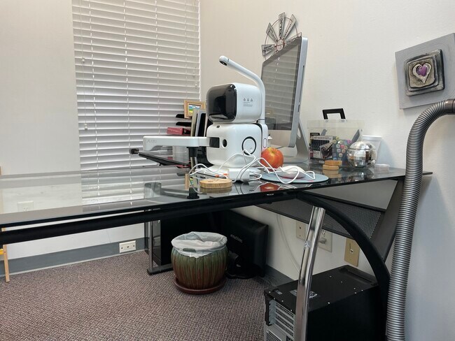 Building Photo - 1601 Walnut St