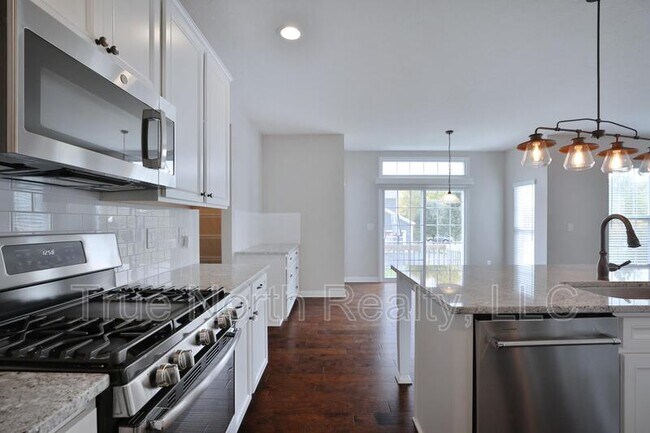 Building Photo - 1412 Leesland Dr