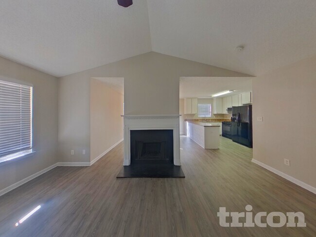 Building Photo - 2024 Meadow Glen Cir