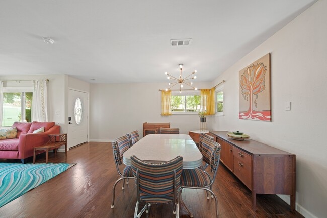 Building Photo - 5411 Meadow Creek Ln