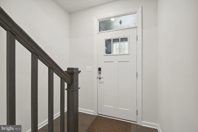 Building Photo - 45117 Kincora Dr