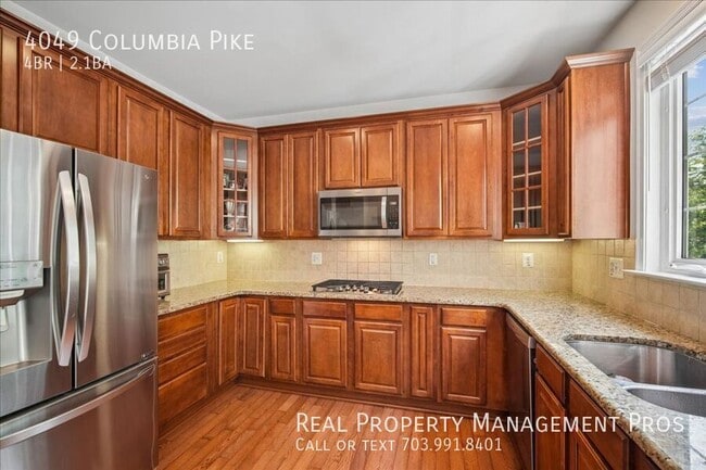 Building Photo - 4049 Columbia Pike