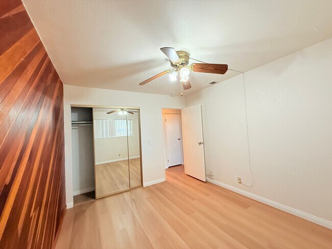 Building Photo - AVAILABLE NOW!! 1 Bedroom 1 Bathroom Condo...