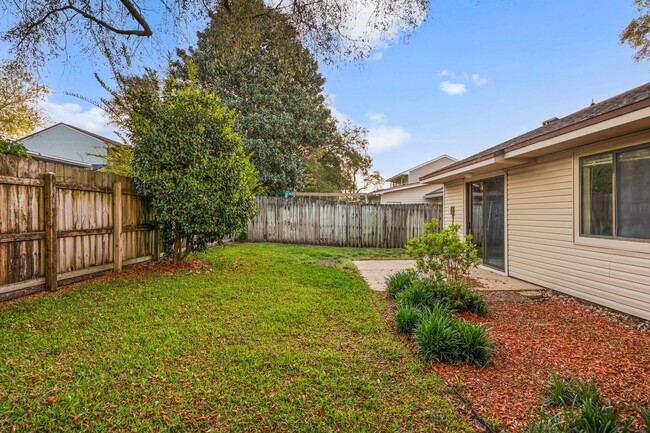 Building Photo - Great Home in Niceville!