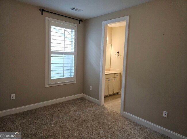 Building Photo - 609 Tulip Poplar Dr