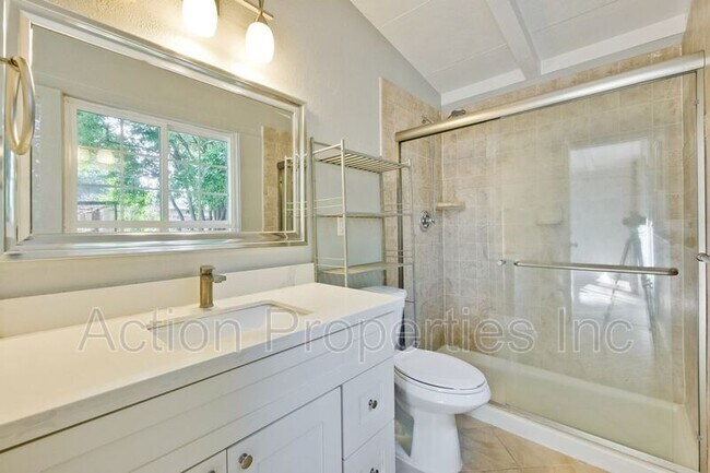 Building Photo - 18850 Newsom Ave