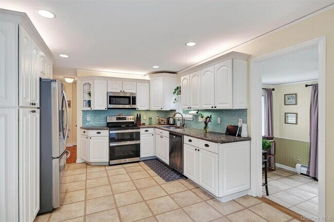 Building Photo - 23 Cobey Terrace
