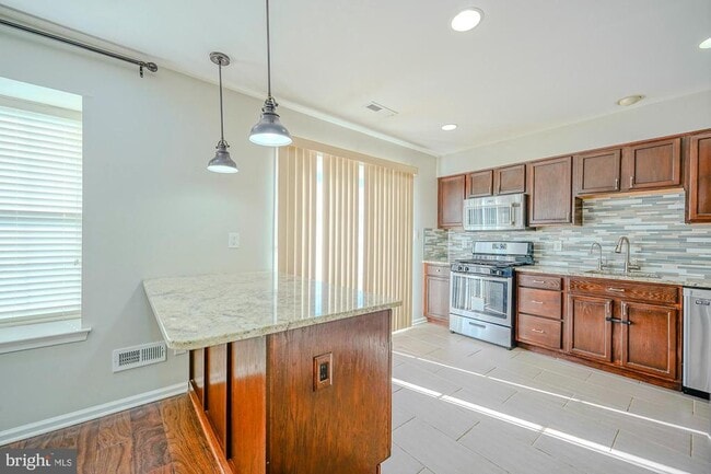 Building Photo - 3908 Grenwich Ln