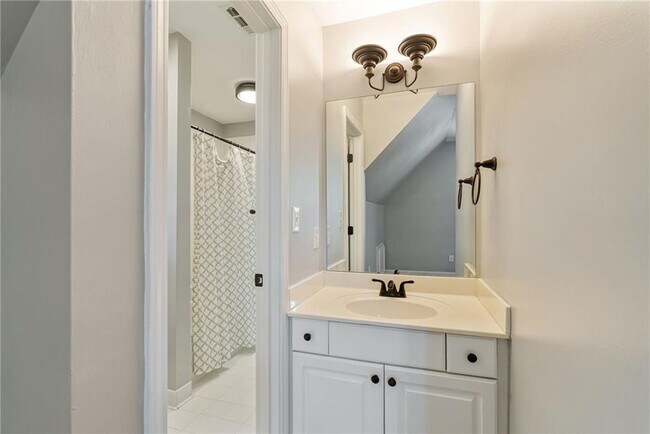 Building Photo - 1362 Cartecay Dr NE