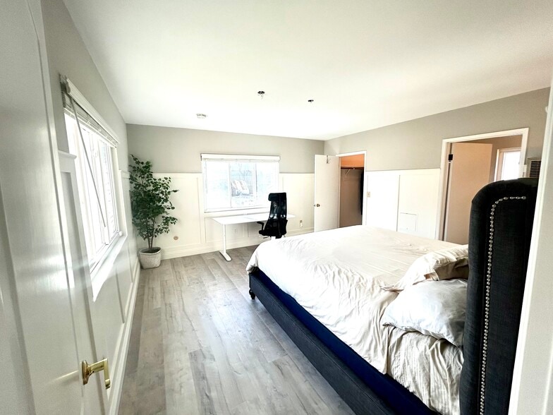 Building Photo - 719 N Cabrillo Ave