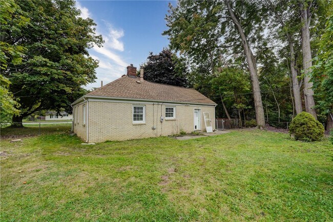 Building Photo - 4539 Dewey Ave