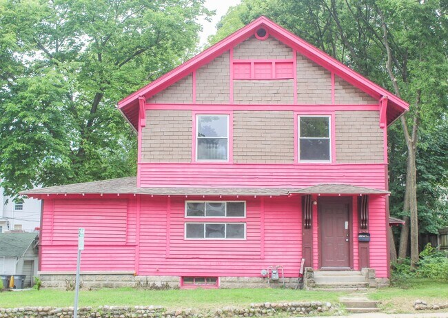 Building Photo - 437 N Salisbury St