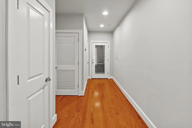 Building Photo - 2616 Garfield St NW