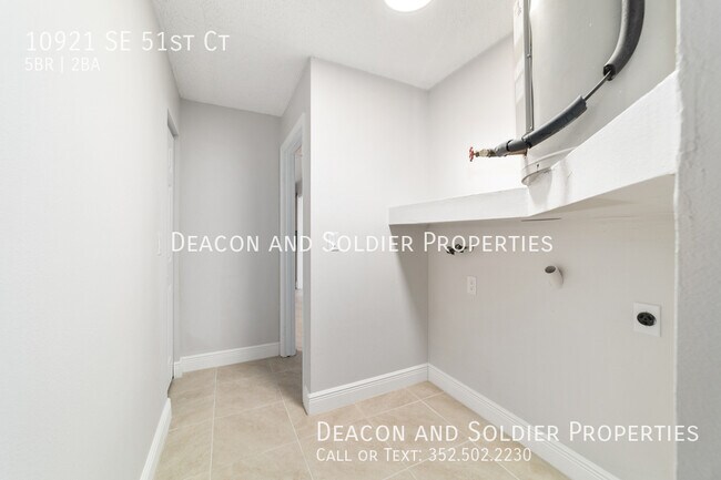 Building Photo - 10921 SE 51st Ct