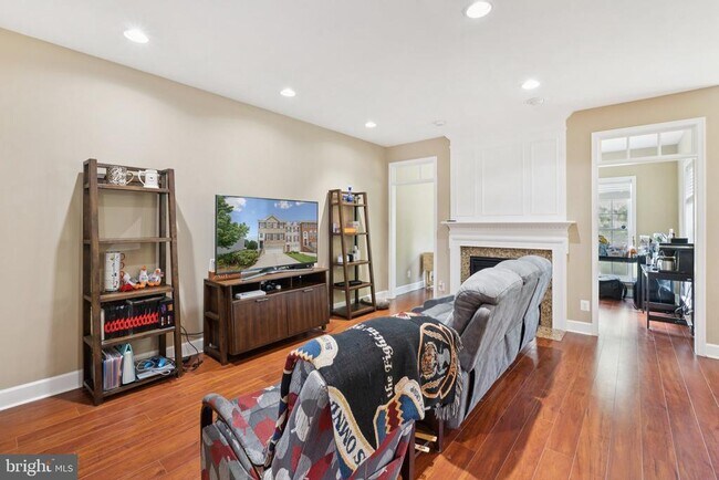 Building Photo - 42832 Bittner Square