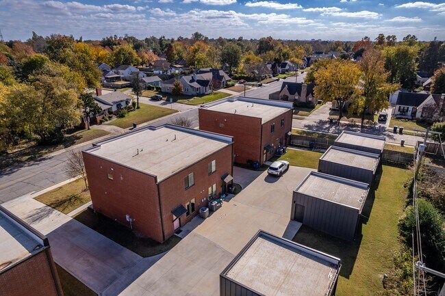 Building Photo - P.57 Kode Properties, LLC 1240-1242