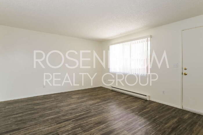 Building Photo - 2625 N Alvernon Way