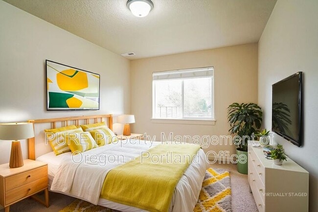 Building Photo - 18624 Van Fleet Ave